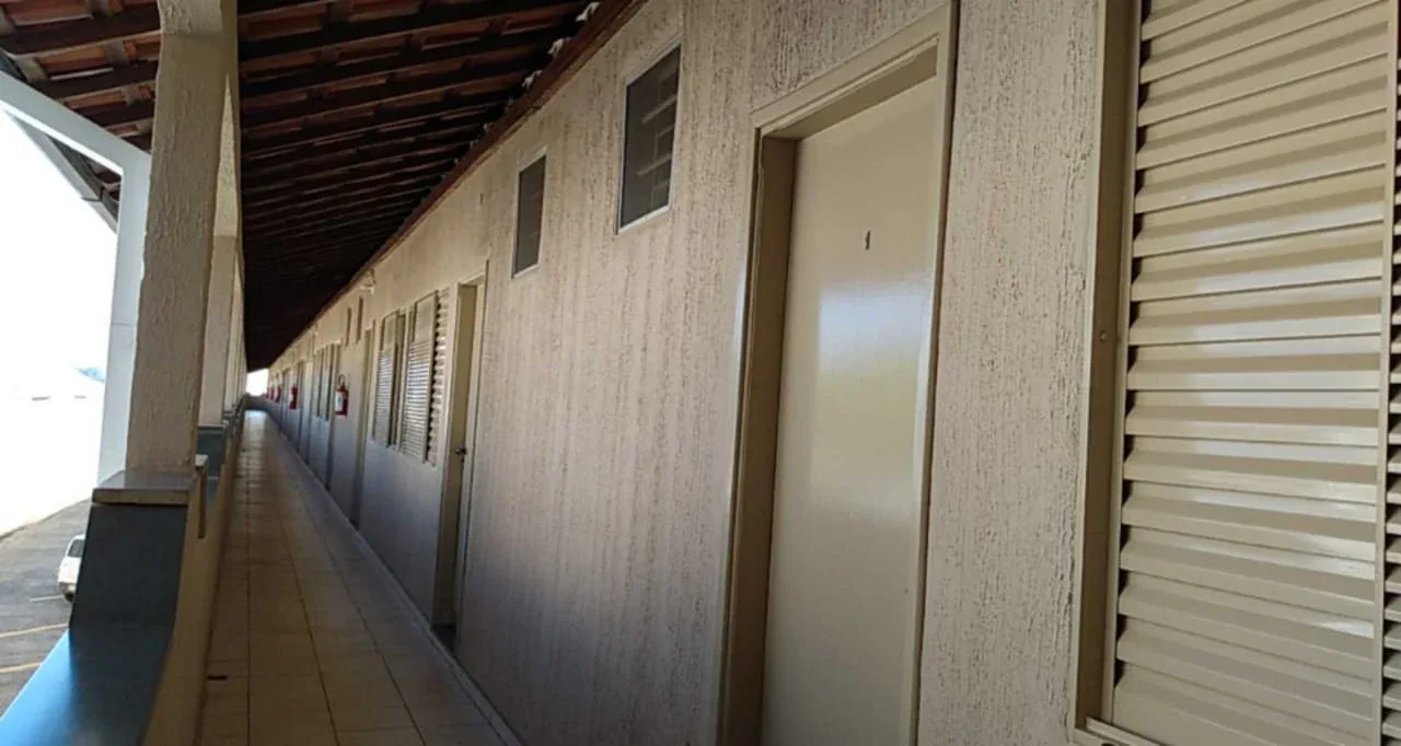Corredor interno do Hotel Vale das Águas