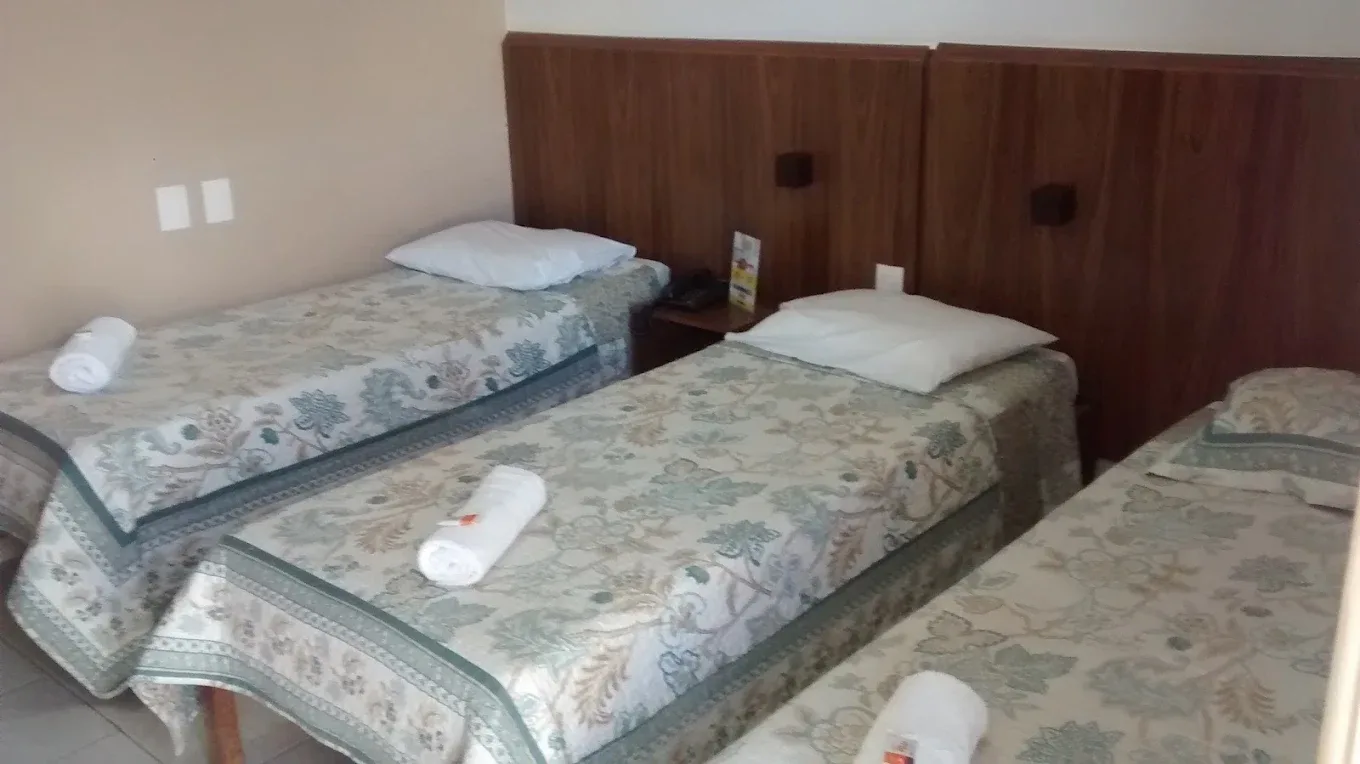 Quarto triplo do Hotel Vale das Águas
